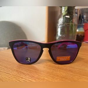 Brand New Oakley Frogskins Sunglasses!